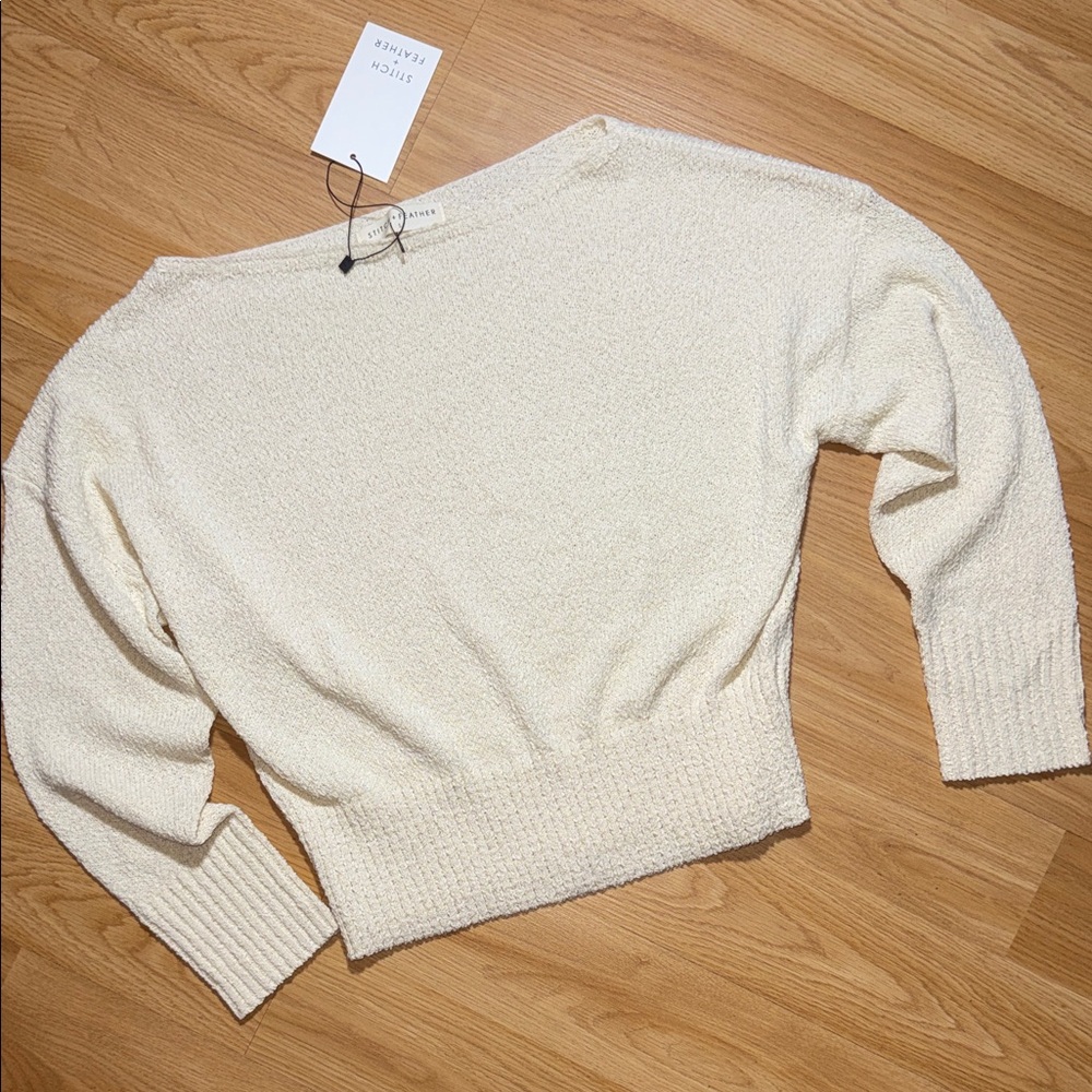 NWT Stitch & Feather Cream Sweater Boatneck Waist Length Size Small